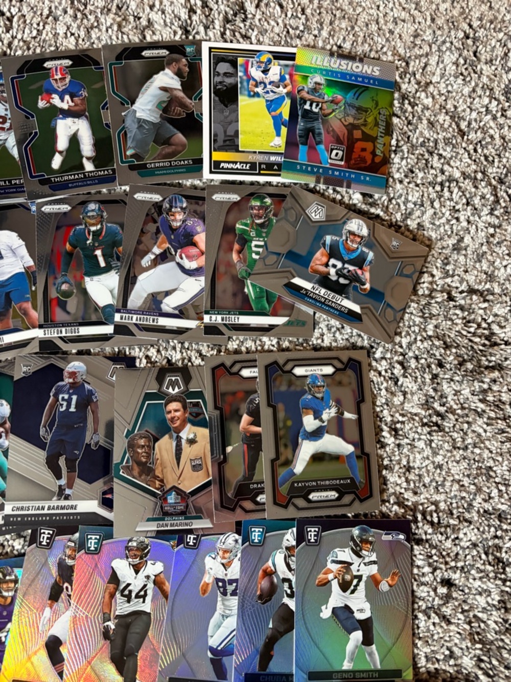Lot of 84 mixed years Panini 2022-2025 football cards - Picture 5 of 12
